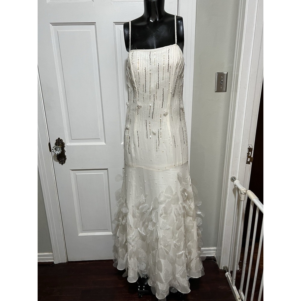 White Beaded Formal Pagent Homecoming Prom Long Dress Size 6